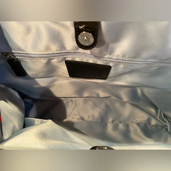 EUC Coach Black kisslock shoulder bag - Picture 9 of 11